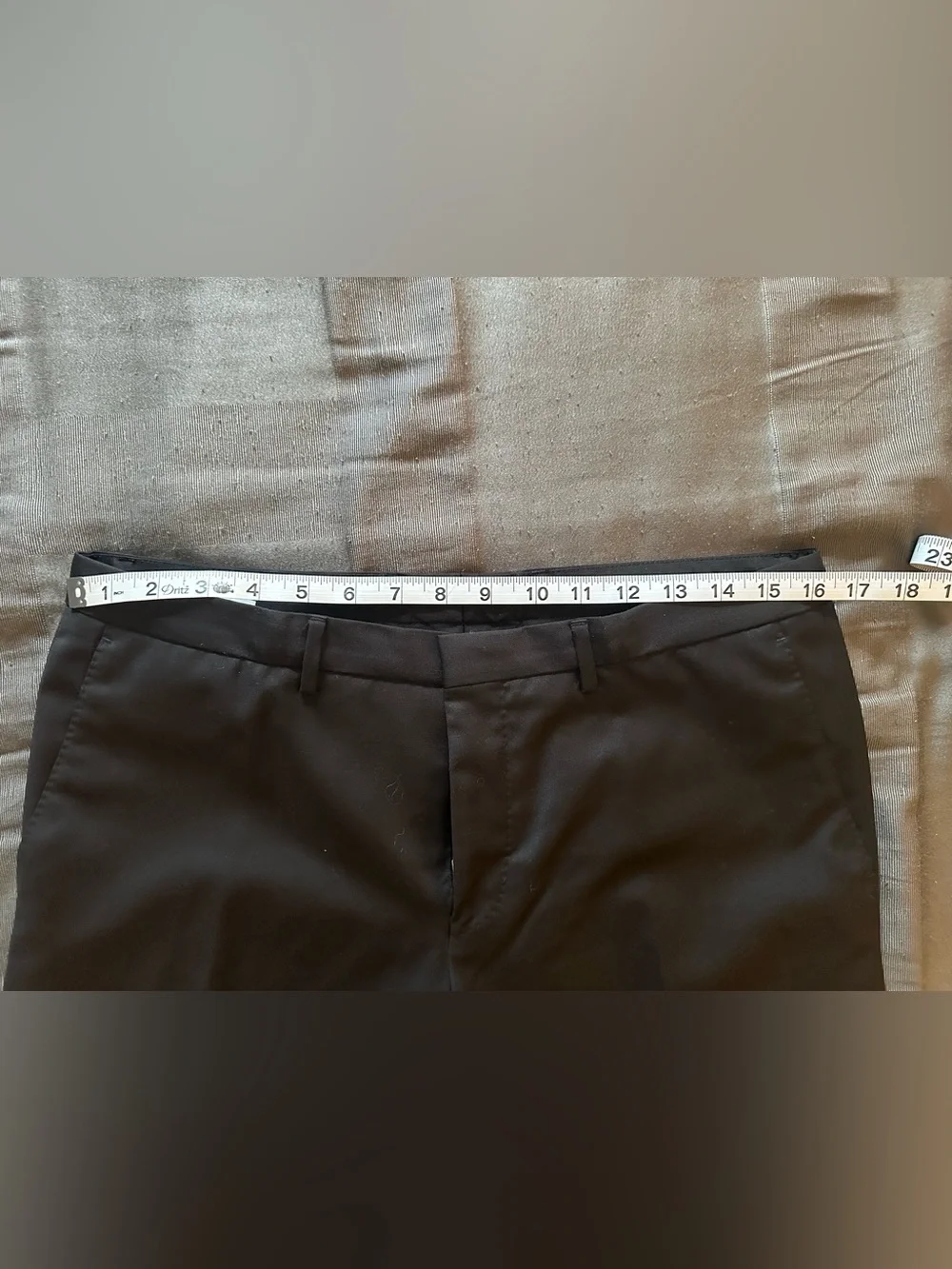Hugo Boss 38R - 32W Ryan - Wave Black 100% Virgin Wool Suit
